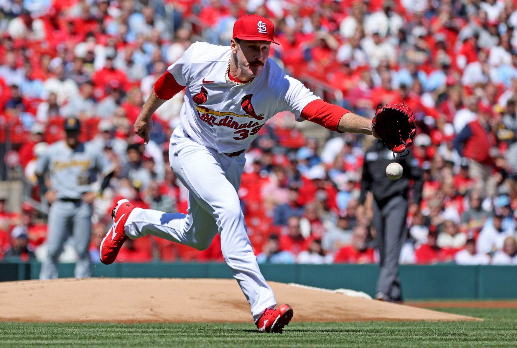 Cardinals 6, Pirates 2